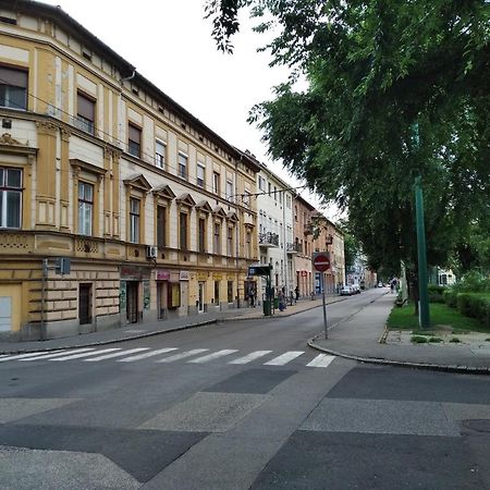 Sarahome2 Szeged Extérieur photo